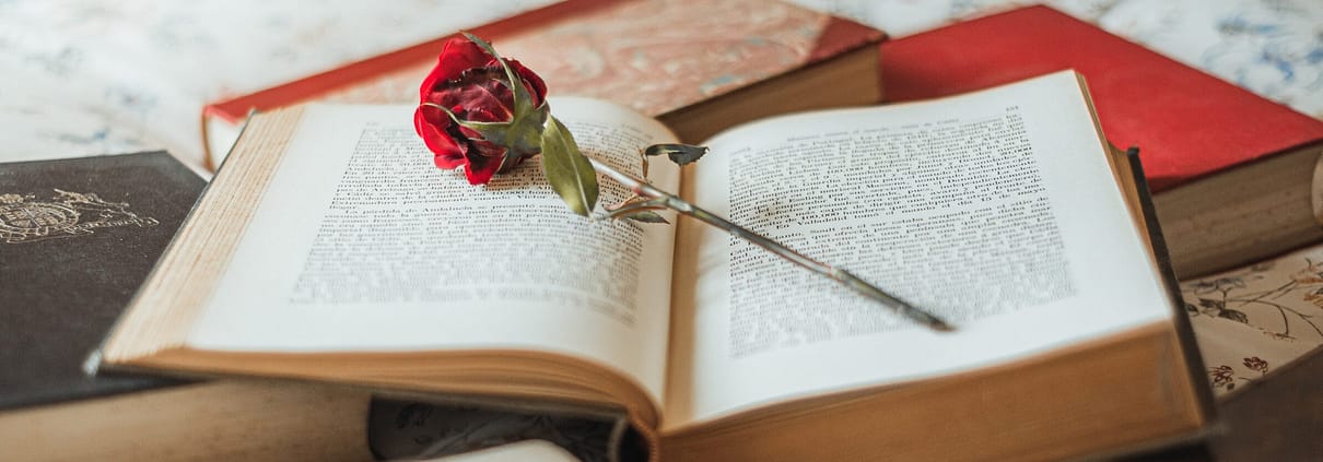 Pourquoi lire de la poésie ? Les bienfaits insoupçonnés de la poésie sur le bien-être